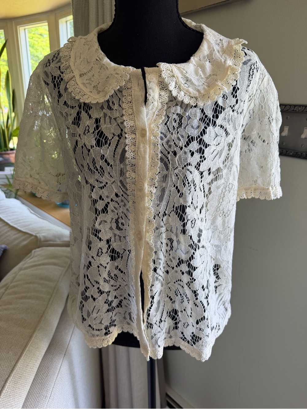 Ultra Pink Cream Lace Short-Sleeve Blouse with Peter Pan Collar